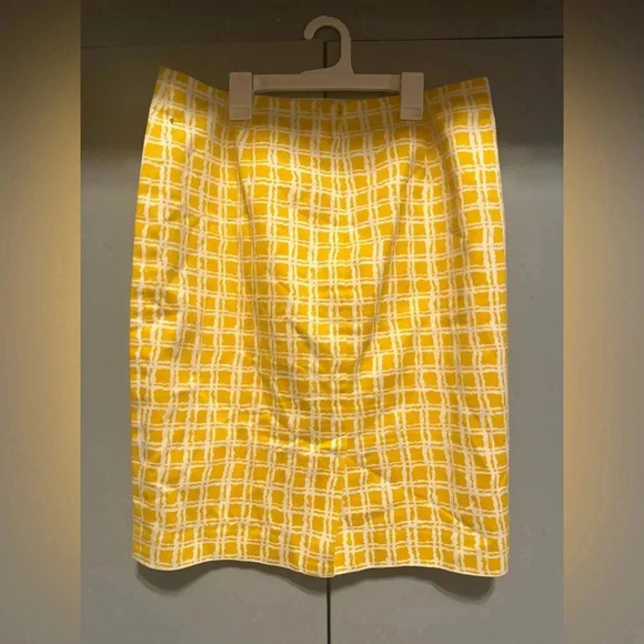 TALBOTS - Yellow & White Plaid Skirt (size 10) - Picture 4 of 8